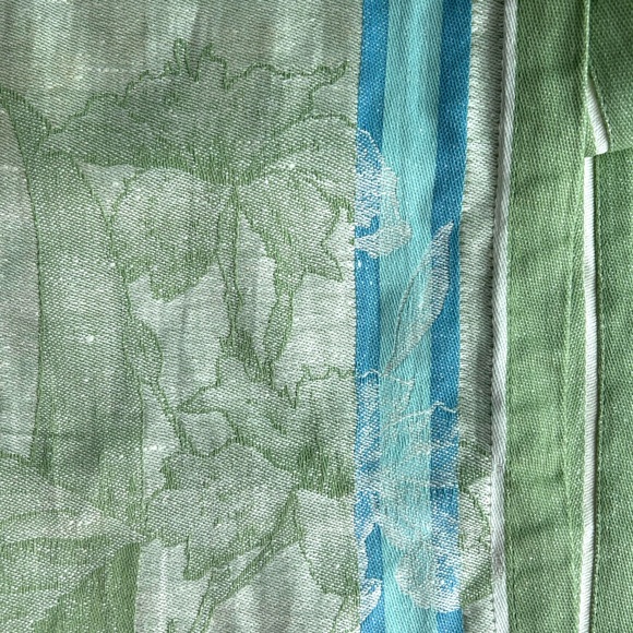 WILLIAM SONOMA spring butterfly jacquard table runner - Picture 4 of 10